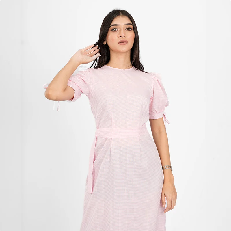 Elegant Checkered Ruffle Midi Dress